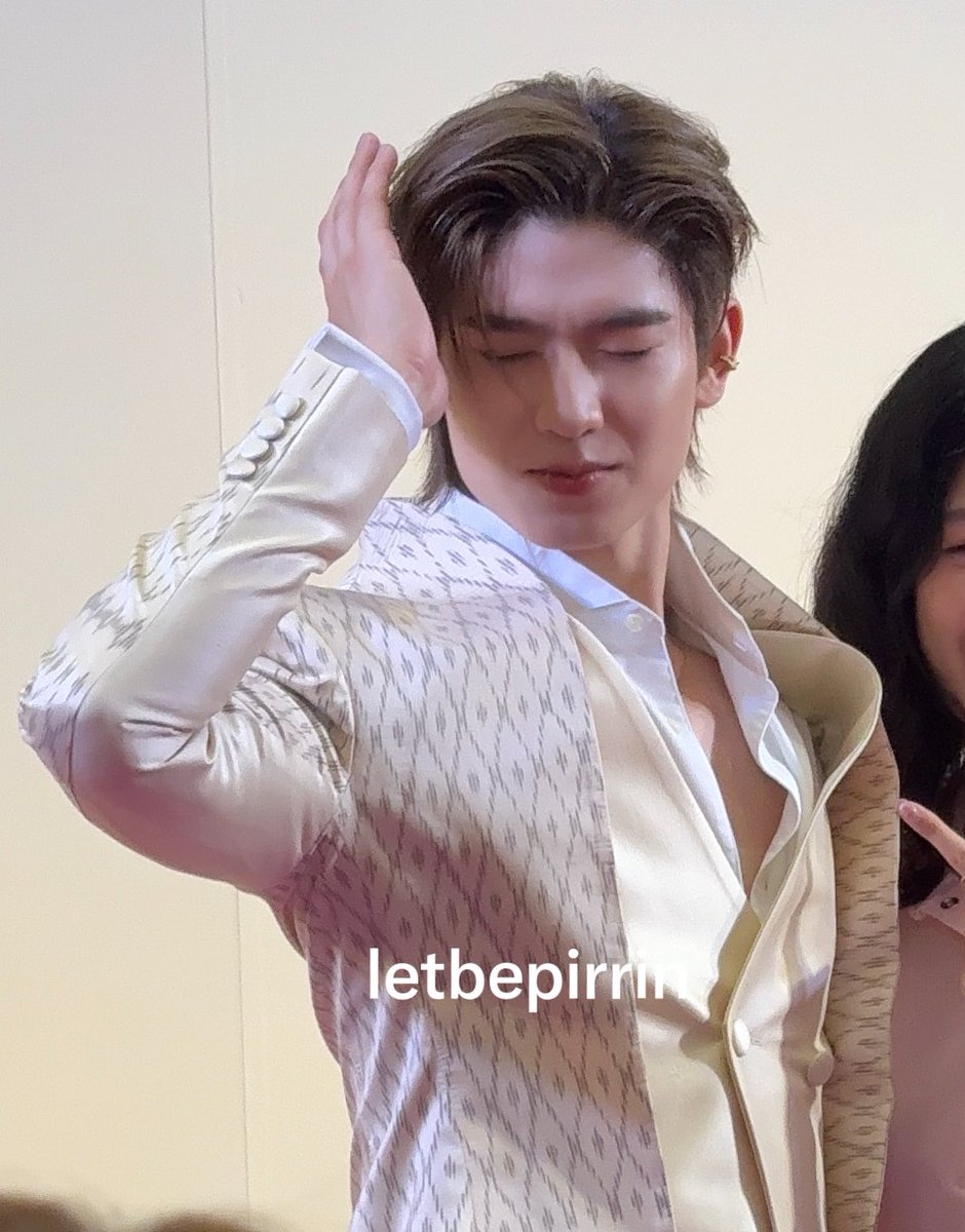 letbepirrin's tweet photo. ฉันผิดเองที่ดูดีมากไป ฉันผิดเองที่หล่อเกินห้ามใจ

CREATIVE SOUL X TEETUT
#TheMallBangkaexThomas https://t.co/DbcVEHjlOH