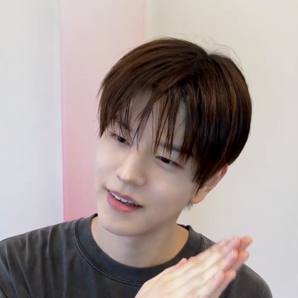 포니 tweet media