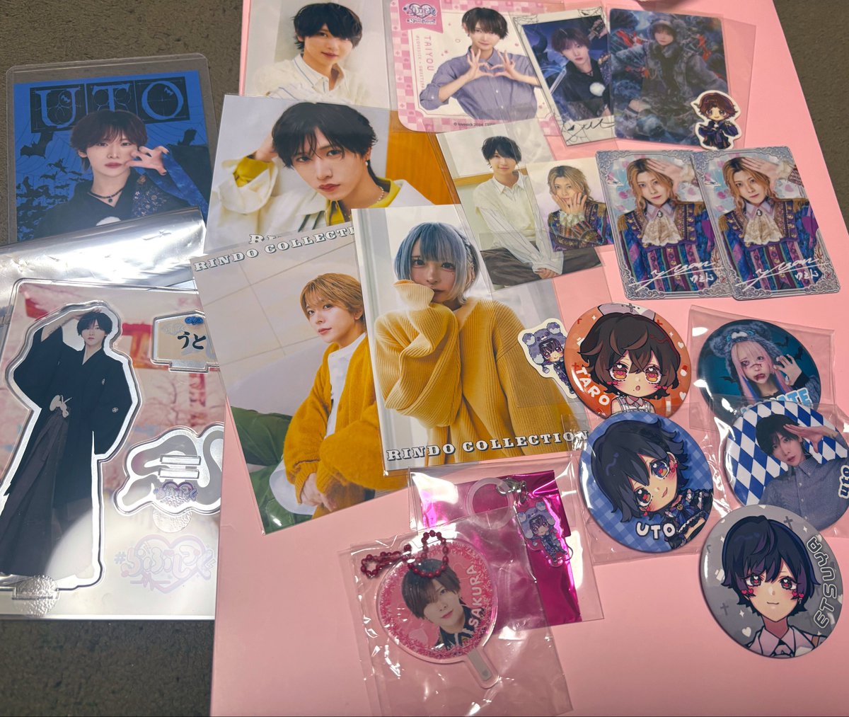 matchan_bear's tweet photo. らぶしっく グッズ

譲→以下画像

求→~定価>同種💛

まとめてだと助かります🙇‍♀️
画像だと分かりにくい物もあるかもです…

現場手渡し（21、30日）可能です。

#らぶしっく譲 #らぶしっく交換 #らぶしっく求 https://t.co/v8IvkjxmKj