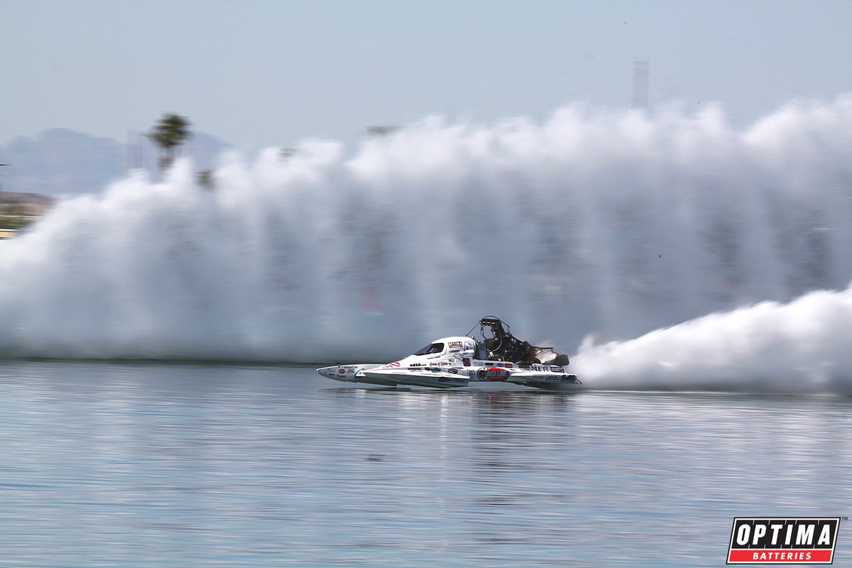 OptimaBatteries's tweet photo. #FlashbackFriday with the #OPTIMAbatteries sponsored Problem Child #TopFuelHydro racing in the Lucas Oil #Dragboat series at #LakeHavasu 2014 https://t.co/yuvwHw6RYe #dragrace https://t.co/31VlEElJHH
