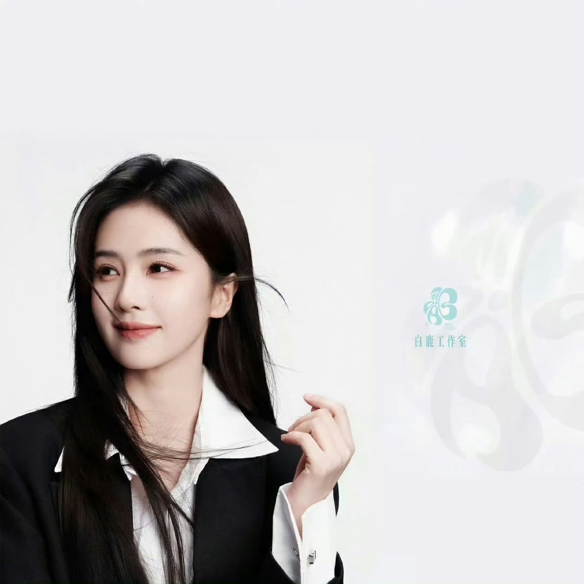 Allcbizmelons's tweet photo. #BaiLu has established a personal studio after the contract between her and Huanyu Entertainment officially ended and was not renewed https://t.co/955Om6N2BF