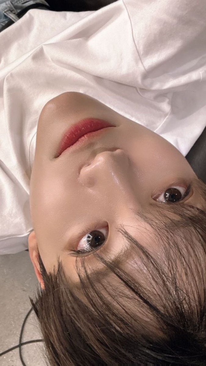 victoriaseint's tweet photo. JENO LEE’s https://t.co/w9BB8WWhH0