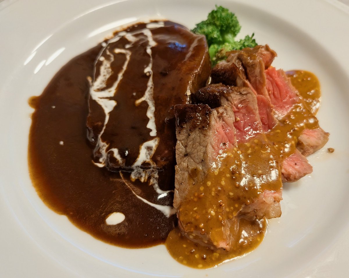 reservation46's tweet photo. 魚はツムブリ、エビ、ホタテ。
肉料理は牛タンとサーロイン。
#ビストロKUROKAWA
#新座 https://t.co/EuPgyfskoz