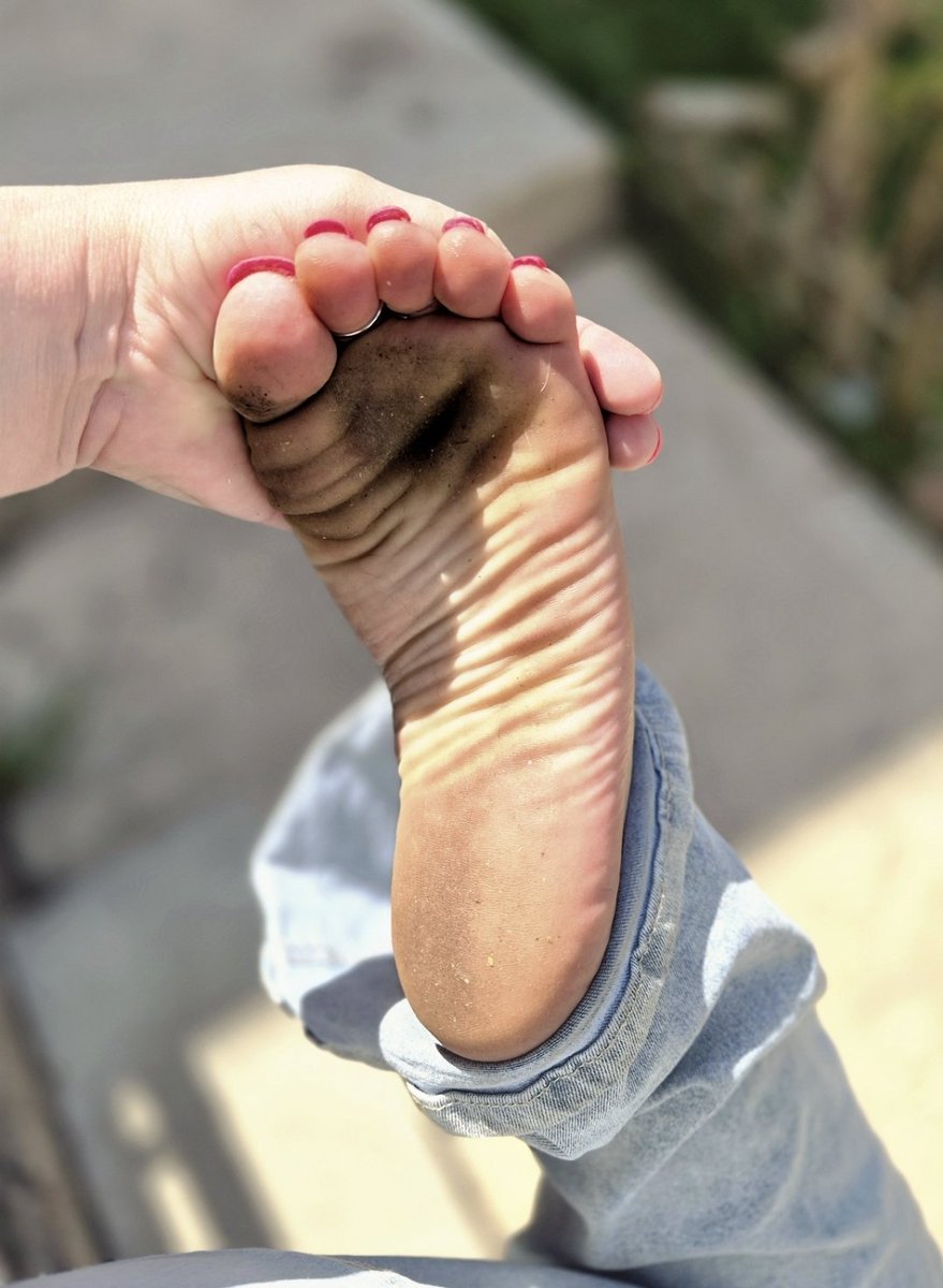 Purplepinewat's tweet photo. @rt_feet Always dirty... https://t.co/ZqC8ge1j7t