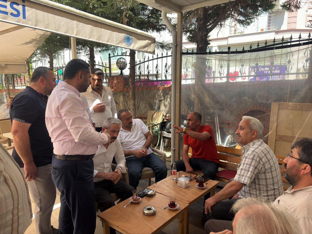 aktuzla's tweet photo. İl Yönetim Kurulu Üyemiz Ercan GÜMÜŞ ve İlçe Teşkilatımızla birlikte, #HerMahallesiyleTuzla anlayışıyla cuma namazı sonrası cami cemaatimizle bir araya gelerek hasbihâl ettik.

Kıymetli hemşehrilerimize muhabbetleri ve samimi sohbetleri için teşekkür ediyoruz.

@abdullahozdemir
@serefcolak
@akpartiistanbul