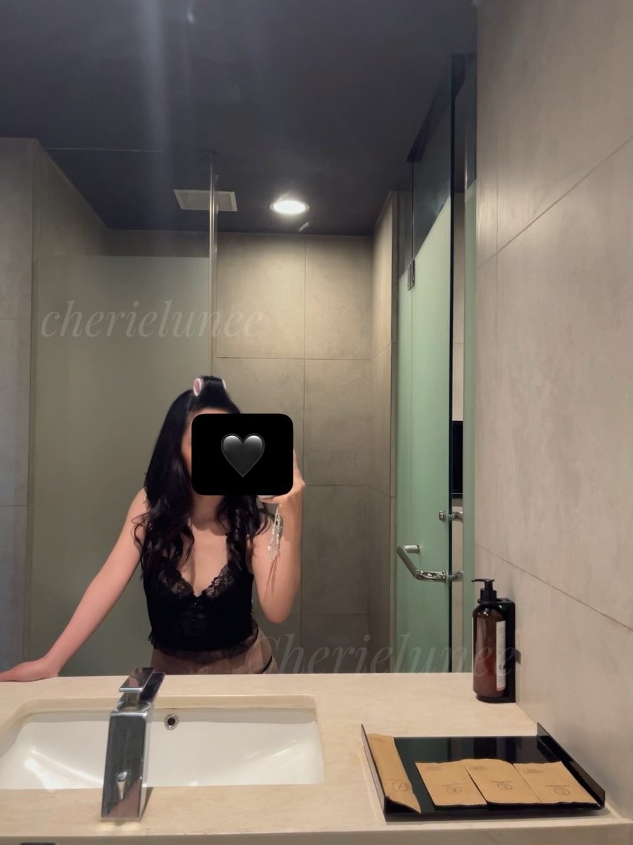 cherielunee's tweet photo. thank you for today's little surprise🤍.. really made my day 🙌🏻
-
i'm still around for a little while tonight ✨ https://t.co/ZdZinfzYew