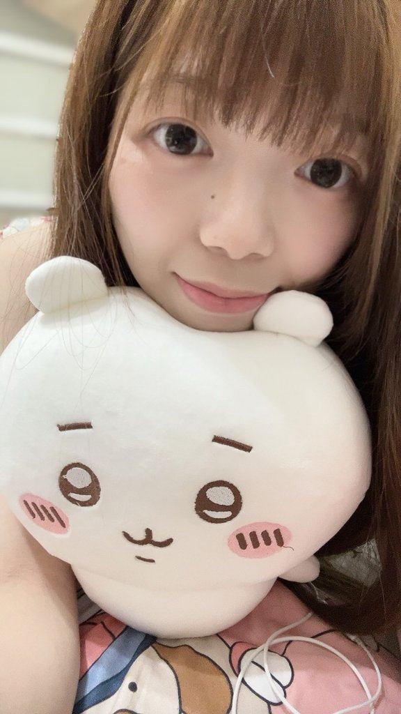 d2rlmy's tweet photo. 晚上好～ 每天都要想吃什麼好煩
還沒想��晚餐要吃什麼的我 https://t.co/jHIRtzVOjf