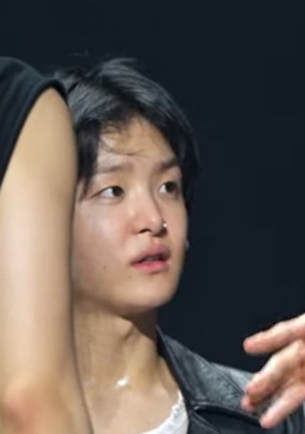dobbivious's tweet photo. abis nonton behind new wav stage, makin jatuh cinta sama bareface jyun. semakin bareface semakin lucu banget wkwk siapa setuju?🙋🏻‍♂️ https://t.co/P5F8I18DqE