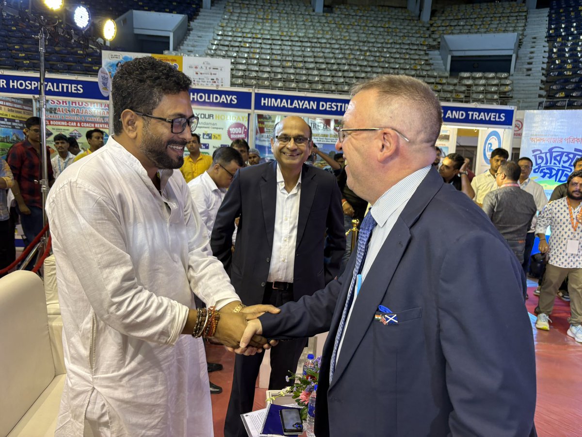 UKinKolkata's tweet photo. Indian visitor numbers to the UK 🇬🇧 are forecast to rise from 650,000 in 2025 to nearly 1 million by 2030. Visitors are exploring the UK beyond London, from Scotland, Wales to Northern Ireland. 

DHC @Andrew007Uk spoke about this at the ABP Tourist Spot in Kolkata today. https://t.co/Ky7po6TRPp