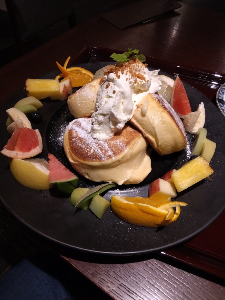 Dreamin2050's tweet photo. 🥞🥝🍍🫐🍉2ヶ月ぶりのパンケーキ 😋♬

間を空けると美味しさ倍増🙌🙌🙌 https://t.co/pqSx7orjD6
