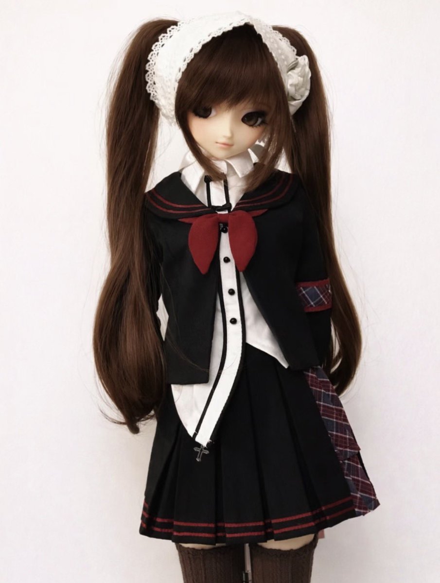 maihimebow's tweet photo. Nono is such a queen bee https://t.co/4j4T0zQSb0