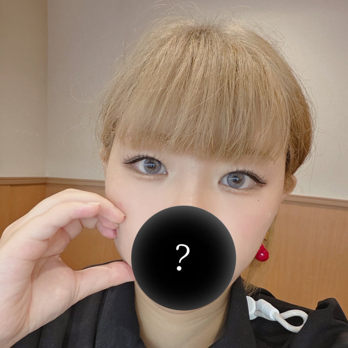 tachu_evarett's tweet photo. 珍しく今日は伊達メガネ無しです！
このグレーのカラコンめちゃくちゃお気に入り！！
今日の夜ご飯は回転寿司でした！
みんなは何食べたのー？ https://t.co/jf85vyJcAQ