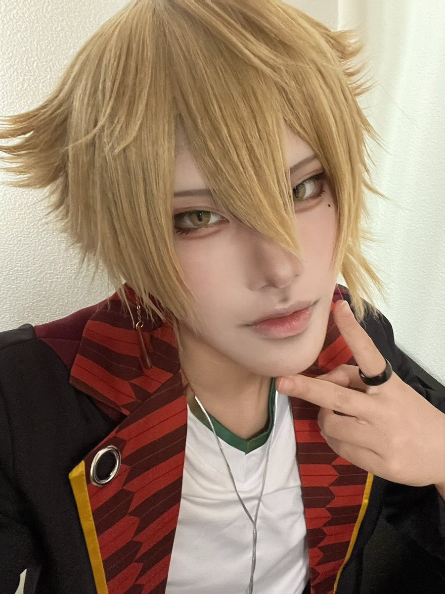 ktze00's tweet photo. cos ✌️🦊 https://t.co/6LrHl71HXE