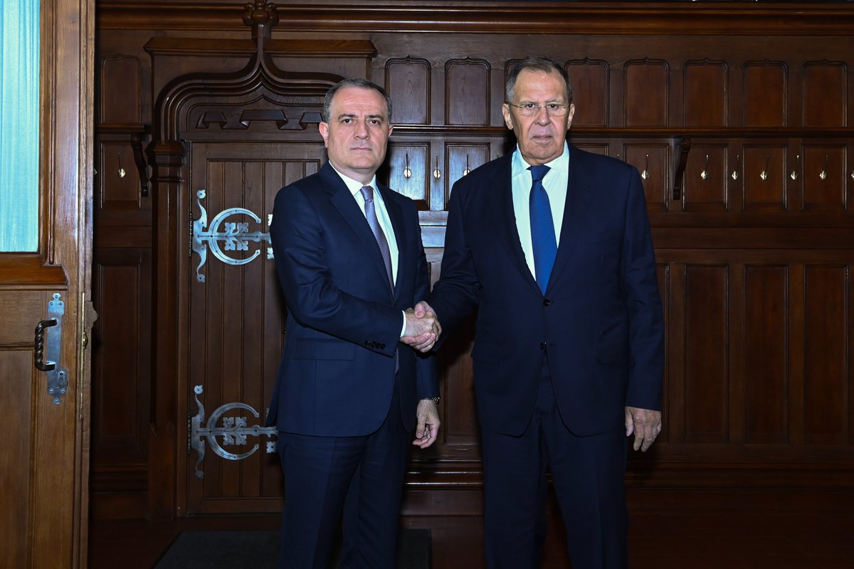 Bayramov_Jeyhun's tweet photo. Pleased to meet with Foreign Minister Sergey Lavrov during my official visit to the Russian Federation.

During the meeting we reviewed political, economic-trade, transport, humanitarian, and environmental, as well as regional and international security issues of mutual interest. https://t.co/vWIOMmJKFr