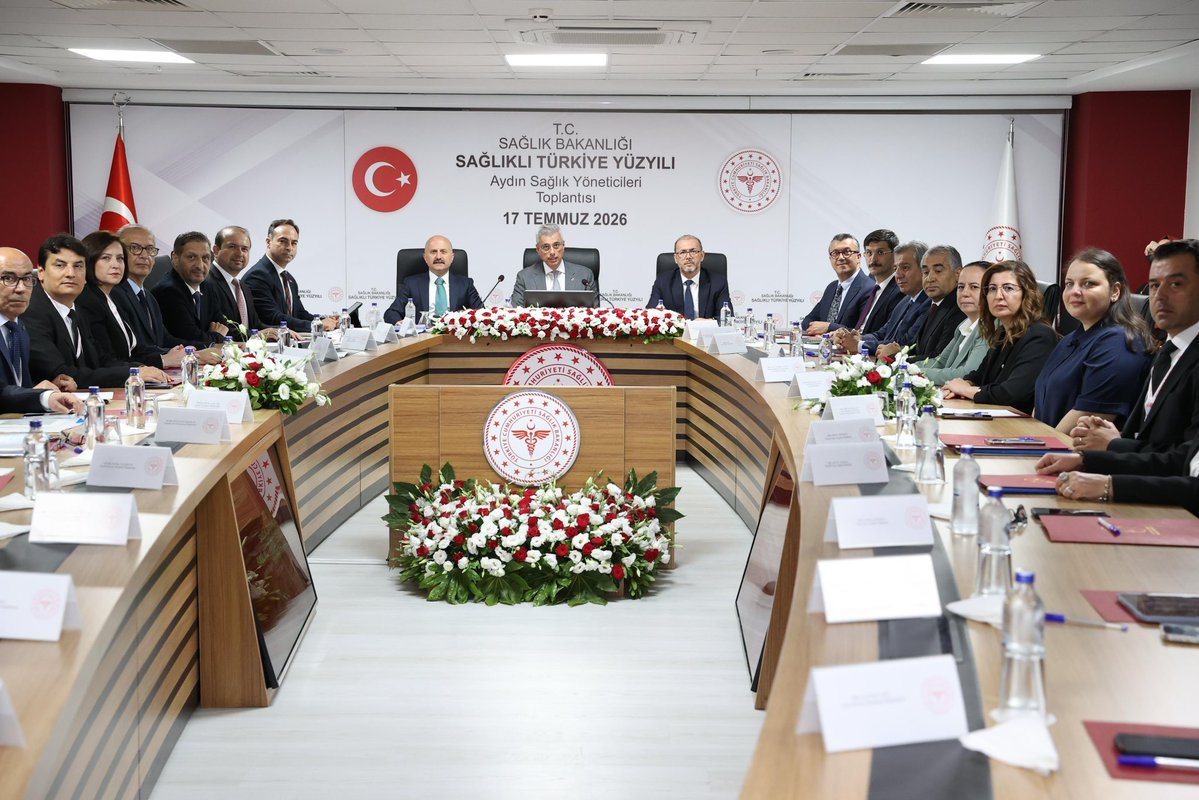 saglikbakanligi's tweet photo. Sağlık Bakanımız Prof. Dr. Kemal Memişoğlu başkanlığında Sağlıklı Türkiye Yüzyılı Aydın Sağlık Yöneticileri Toplantısı gerçekleştirildi.

Sağlık Bakanımız, ildeki sağlık yatırımları ve sağlık hizmetlerinin sunumuna ilişkin il yöneticilerinden bilgi aldı. https://t.co/gmxfHDhbM9