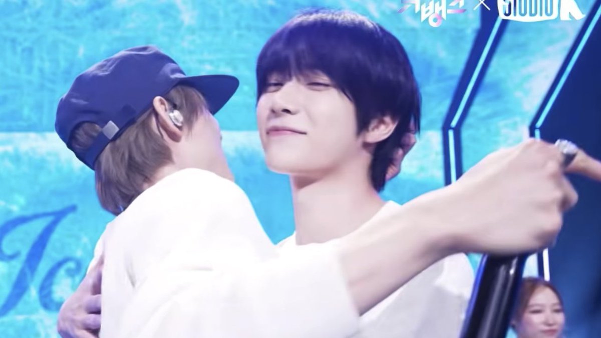 913kkyu's tweet photo. the way you will never not find yeonjun caressing beomgyu’s head that’s his baby😭❤️‍🩹 https://t.co/3pHBwAIIw3