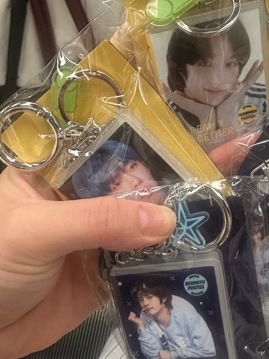 babumelo3's tweet photo. @_txt19990913 検索より失礼します。
こちらのヨンジュンと交換可能でしょうか？ https://t.co/4oJhDExoE1