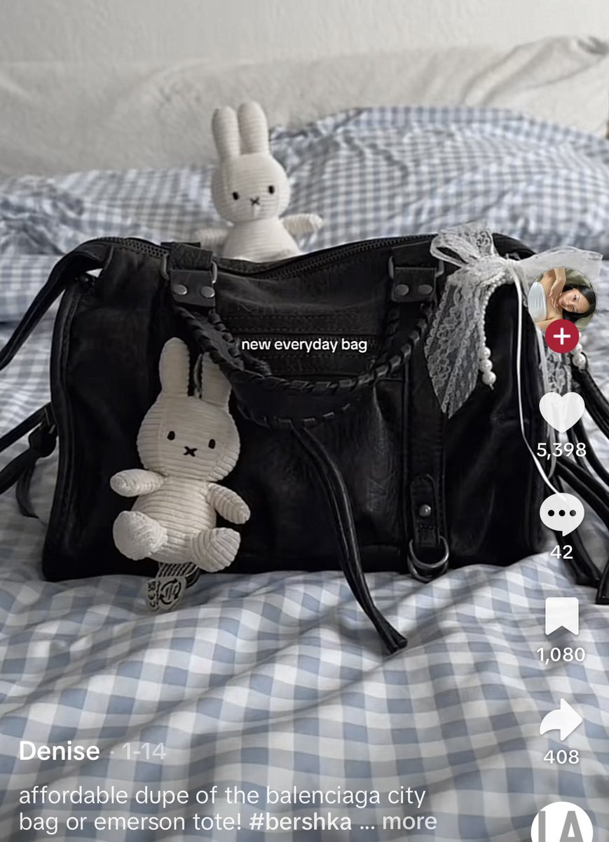 fluffyleeno's tweet photo. ส่งต่อกระเป๋า bershka ทรง city bag สวยมากค่า 750รวมส่ง ไม่มีตำหนิ ในช้อป (1900+) ซื้อมาจากช้อปที่เซ็นทรัลเวิลด์งับ 🤎

#ส่งต่อกระเป๋า #ส่งต่อbershka #ส่งต่อกระเป๋ามือสอง  #ส่งต่อแบรนด์เนม https://t.co/FodxKgI7fQ