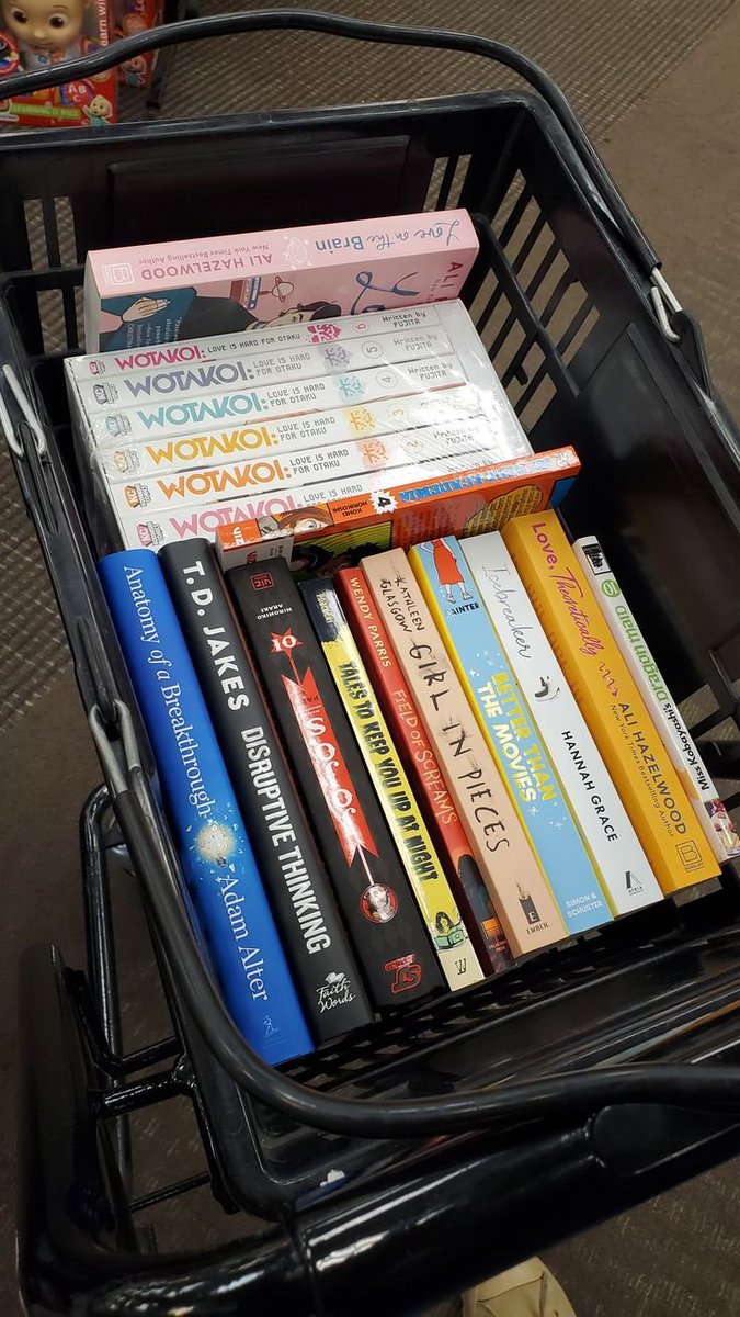 islaboards's tweet photo. Book shopping 📚 https://t.co/PVUz3Qkv7d