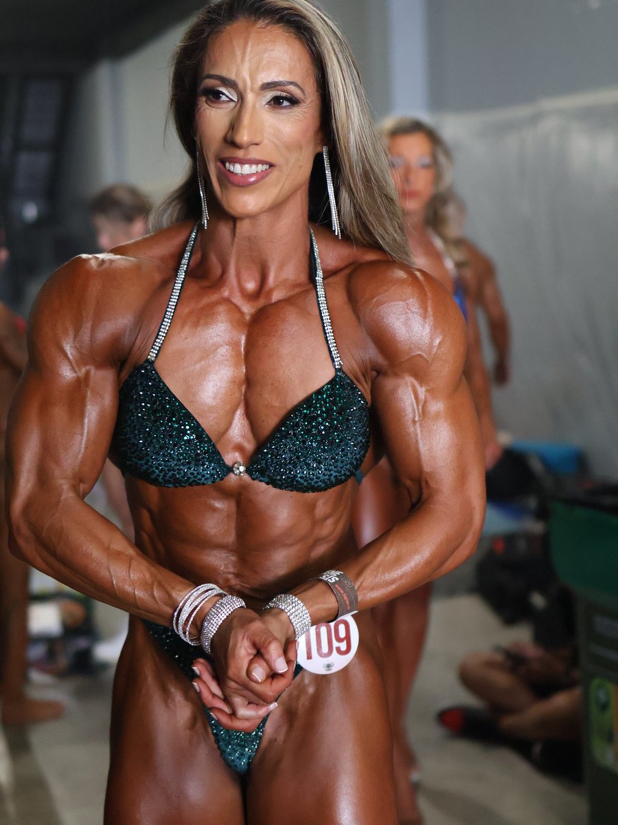 FemaleMuscleFa1's tweet photo. Yurena Navarro https://t.co/XvzvJEabQA