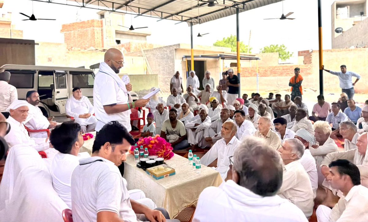 kschautala's tweet photo. आज सिरसा हलके में अपनों के बीच कार्यक्रम के दौरान…

इस कड़कड़ाती धूप में भी इतनी भारी संख्या में पहुँचकर आपने जो प्यार-आशीर्वाद दिया है उसके लिए सदैव आपका आभारी रहूँगा। https://t.co/ZcHiNxg8FI