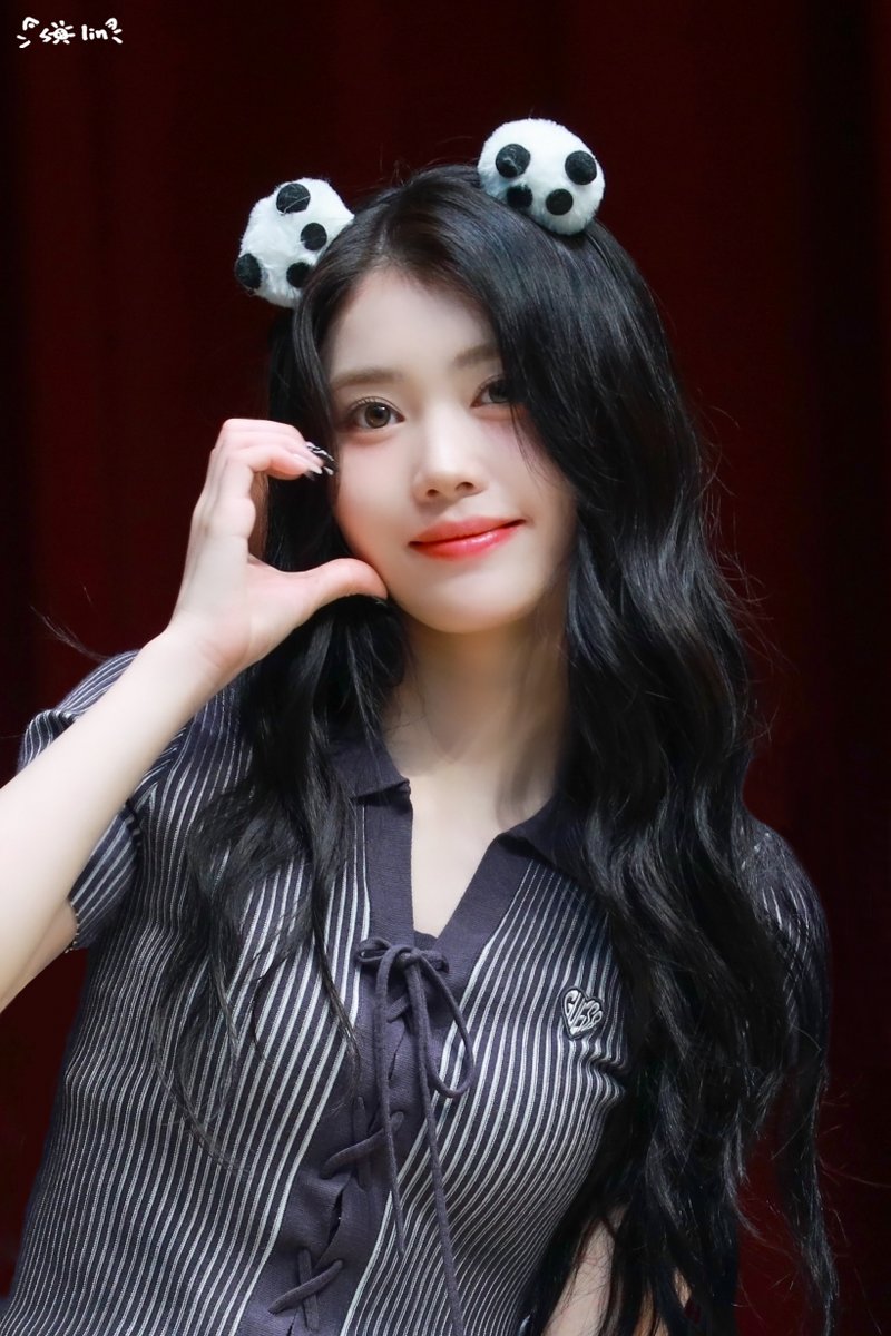 solin1112's tweet photo. 250904

팅바오🐼

#케플러 #샤오팅 #션샤오팅
#Kep1er #XIAOTING
#沈小婷 #シャオティン https://t.co/WU4ktRPpZz