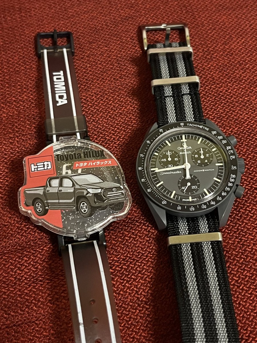nosFXDX1450's tweet photo. ムーンスウォッチに風防フィルム貼った！本家はなんか緊張して付けれないし肩肘張らずに付けれるオモチャみたいな方が自分の身の丈には合ってるんだろなと思う https://t.co/JDBGtRk4bB