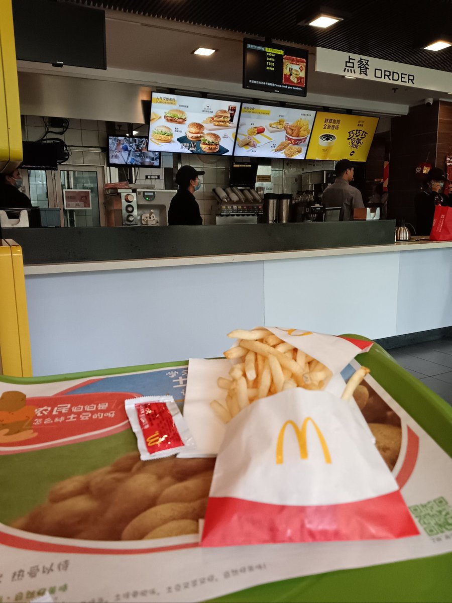 my_company_hh's tweet photo. Just found your half-eaten fries in the takeaway bag, plus that tiny note you slipped me this morning. My day’s already 10% sweeter https://t.co/wPgaIAthMy