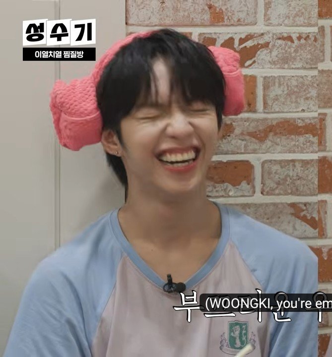 Rrilrril's tweet photo. JL enjoying the scenarios and games so much all his 32 adult teeth are showing. 😂

But I'm not complaining, he just looks SO cute it's actually giving me that type of cuteness aggression LOOK AT HIS SMILE 🤧 https://t.co/VzS9geNf0q