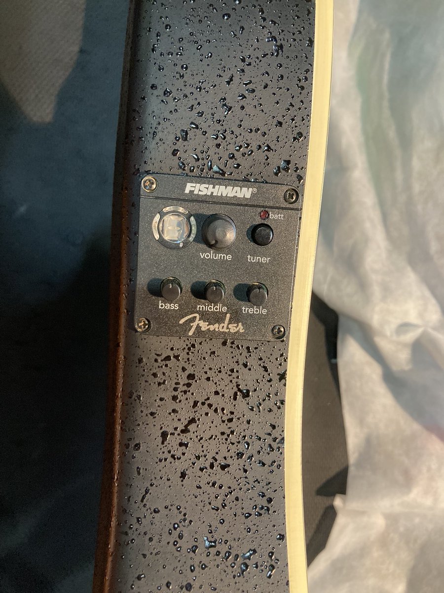 New arrival !!! Fender STRATACOUSTIC V2 FISHMANプリアンプ搭載