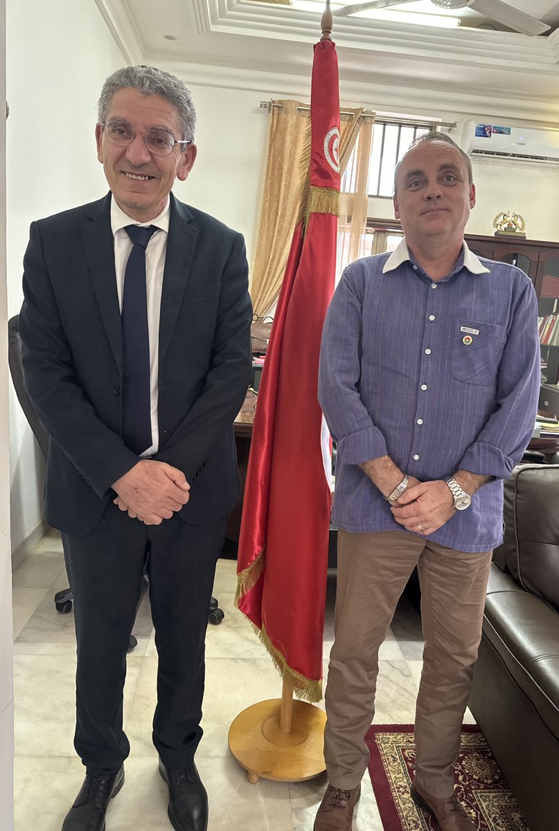 UNFPABF's tweet photo. Le Représentant de l’@UNFPABF, M. @sassyves, a rendu une visite de courtoisie à l’Ambassadeur de la Tunisie 🇹🇳 au Burkina Faso 🇧🇫, S.E.M. Mounir JOMNI.
🎯La question du renforcement des #compétences du #capitalhumain était au coeur des échanges. https://t.co/VZmkWXr1kA