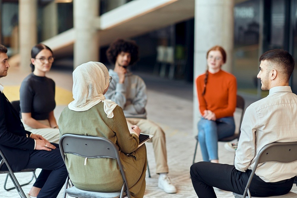 Derbyshirecc's tweet photo. Parents and carers across Derbyshire are being invited to take part in a series of engagement sessions to help shape the future of support for children, young people and families.
To view upcoming session dates and register, visit: https://t.co/HT9sP9y988 https://t.co/kb2SWPsG3h