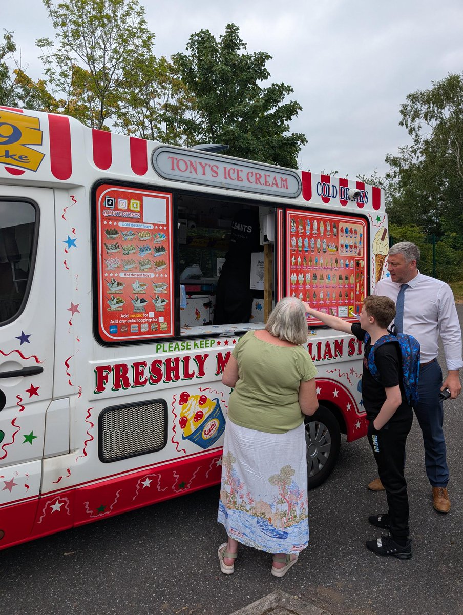 beechcliffe's tweet photo. Well done to our 90/100% attenders who have again been rewarded for their consistent effort in coming to school and always ready to learn! 

We hope you enjoyed your Ice Creams. 
🍦💯😀
#ExcellenceForAll #CarltonCelebrates https://t.co/mtXKSxngWX