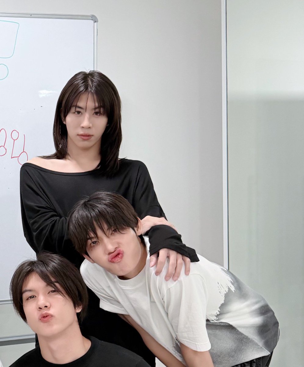 xnxwp29's tweet photo. อ่ย เทอ🤩🤩 https://t.co/qi2cPvbKMS
