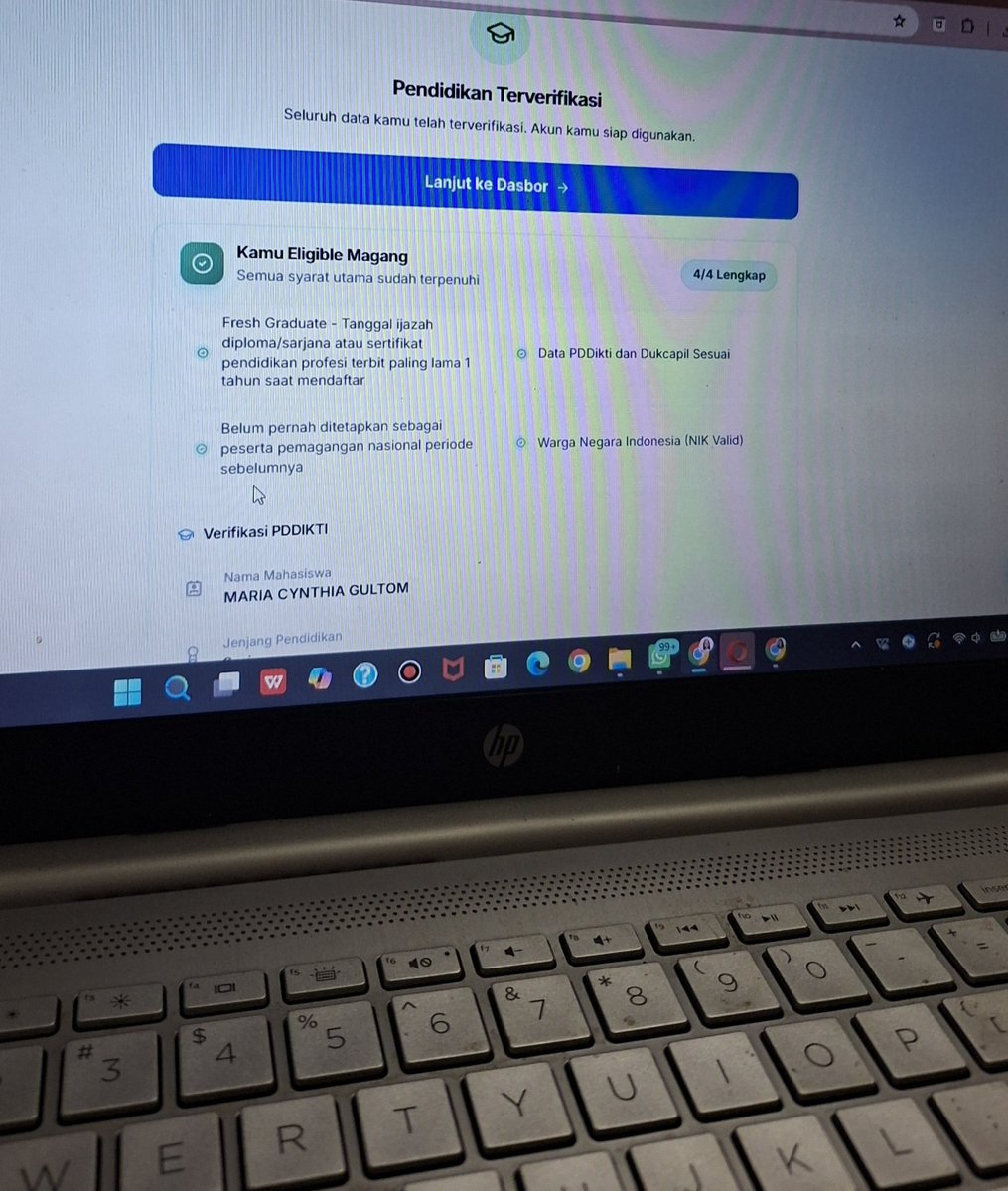ambissans's tweet photo. Geis ini emang 4/4 apa gimana... kok eligible magang hub orang orang 5/5😭😭😭☝️ https://t.co/X6RncL18Ej