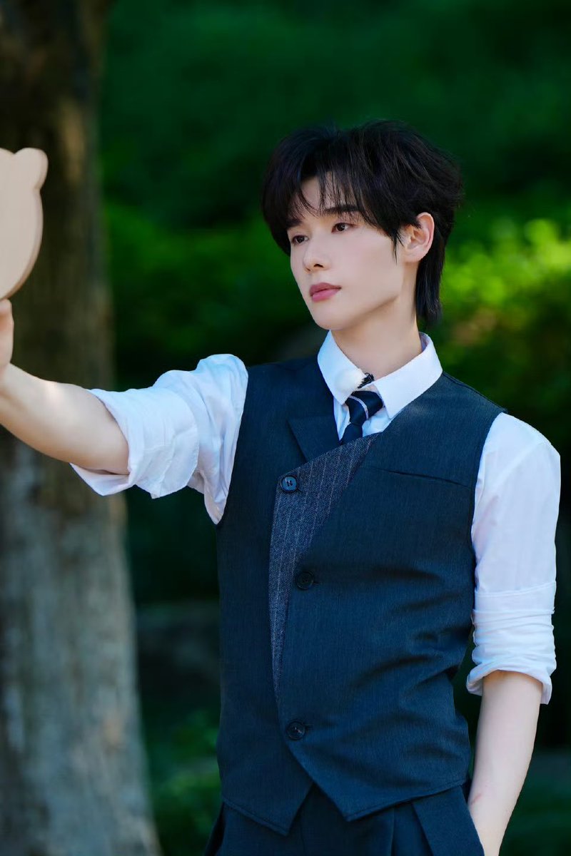 minniecloverr's tweet photo. สตูมาลงรูปน้องนายลุคบอสเกาชวนดูรายการแพทย์จีนค่ะ ~ หล่อมากกกก

🍓 https://t.co/W5dk2gxVp8

#นายท่านกรชิต #GaoQingchen #高卿尘 https://t.co/6juWXWOP5y