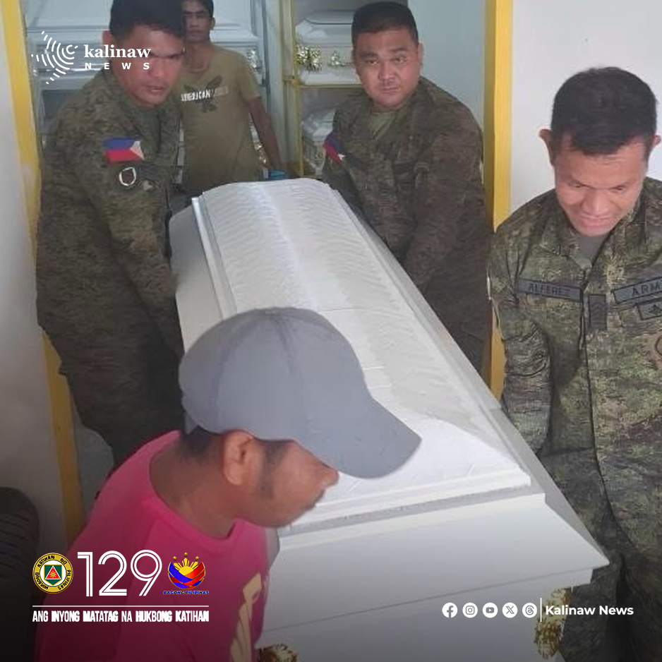 KalinawN19869's tweet photo. 1IB Refutes CPP-NPA Claims, Says Troops Gave Fallen Rebel Dignified Treatment
Read: https://t.co/0kQvX3fyGV
#OneAFPOnePhilippines
#StrongAFPStrongPhilippines
#AngInyongMatatagNaHukbongKatihan
#Army129
#CATEXKatihan https://t.co/9WCPrmwK8D