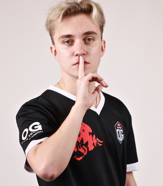 Ozzny_CS2's tweet photo. JUST IN: FL4MUS RETURNS to GamerLegion ‼️

🇵🇱 Snax
🇵🇱 hypex
🇸🇪 REZ
🇩🇰 Tauson
🇷🇺 FL4MUS

> He returns 'indefinitely'... he is finally free from VP prison https://t.co/kJF7Z2cDMj
