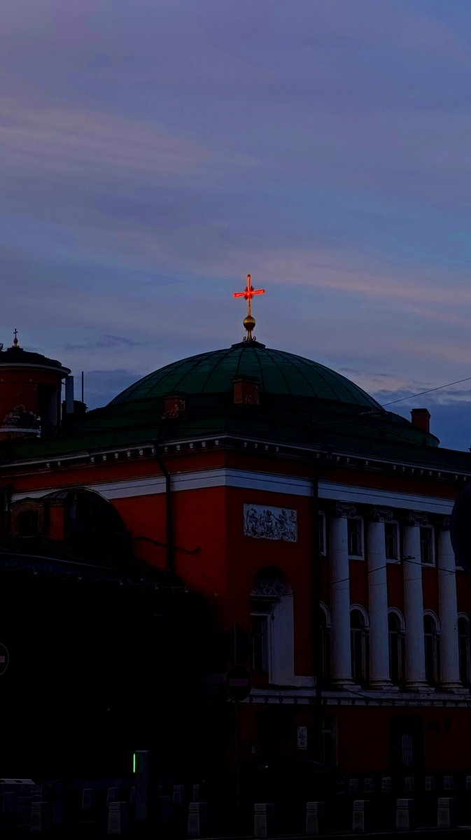 pink_tribble's tweet photo. Эстетика жизни при условии что фотографиям не больше месяца

Такая вот барно-церковная эстетика https://t.co/scRqU0z4Ad