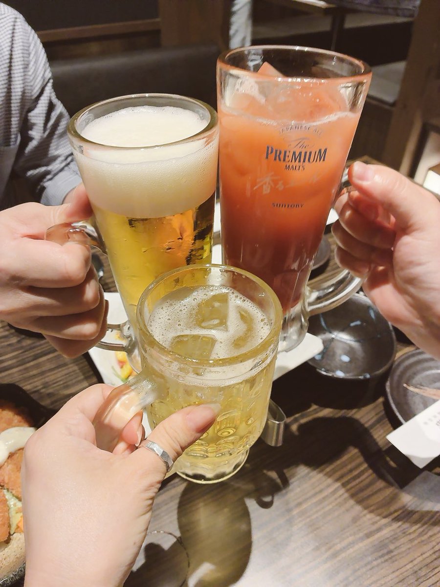 19Yulica's tweet photo. 来週から急遽異動になったから色々送り出し会があって嬉しいやら時間がないやらで、、、
派遣なのに有難い話だよな。
明日コスプレなのに酒飲んだけどまぁまぁ良しとしよう☺️ https://t.co/tyweAPDFRx