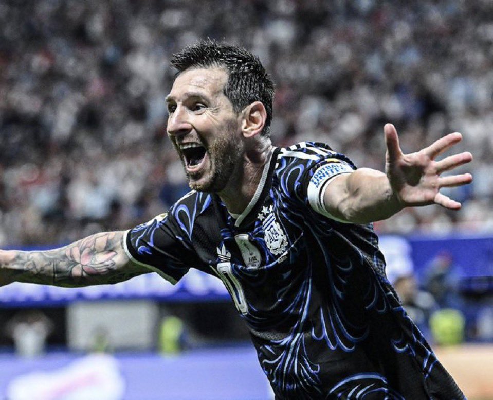 markklfc's tweet photo. Luis de la Fuente on facing Lionel Messi and Argentina in the 2026 FIFA World Cup Final.

🗣️ “I’ll be honest if there was one team I didn’t want to face in a World Cup final, it was Argentina. And the biggest reason is Lionel Messi.”

“At 39 years old, he’s still playing football that doesn’t make sense. Most players at that age are watching the World Cup from home. Messi is deciding semi-finals, creating goals, leading an entire nation and carrying the pressure of millions on his shoulders as if it’s nothing.”

“I watched the match against England very closely. Argentina were behind, the game was slipping away, and then Messi reminded the world why he’s different. He didn’t panic. He didn’t disappear. He produced two moments of pure genius, two incredible assists, and suddenly Argentina were in another World Cup final.”

“That is exactly what scares every coach. You can prepare for Argentina for months. You can analyse every player, every movement and every tactical detail. But there is no tactical board in the world that can fully prepare you for Lionel Messi when he decides to take control of a match.”

“He doesn’t need ten chances. He doesn’t even need to score. One pass, one dribble or one touch is enough to destroy ninety minutes of perfect work. That’s why he’s still the most dangerous player in world football.”

“People keep talking about his age. I stopped looking at his age a long time ago. When the biggest matches arrive, Messi doesn’t play like a 39-year-old he plays like the greatest footballer in history.”

“As a coach, I have enormous respect for Argentina, but I’d be lying if I said Messi doesn’t keep me awake. When a player like that is on the pitch, you know your team has to be perfect for every single second. One lapse in concentration and he’ll punish you.”

“Facing Argentina is difficult. Facing Argentina with Lionel Messi playing at this level is every coach’s biggest challenge. He’s still the player who can decide a World Cup final with one moment of magic, and that’s why the whole football world respects and fears him.”