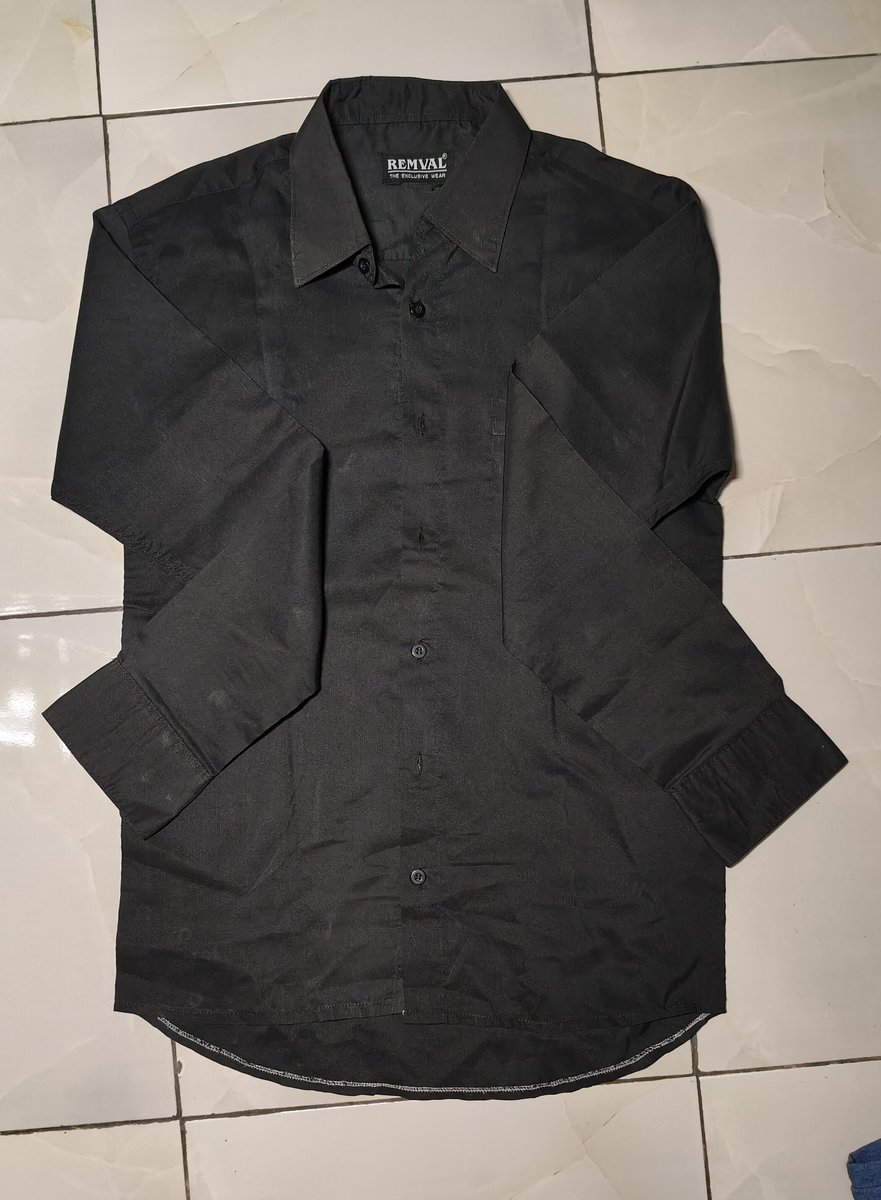 bulversee's tweet photo. WTS KEMEJA REMVAL (NEW)‼️🖤
yukk guys yang mau langsung dm yaa, ini size L, new yaa (dijual karna salah size), brand remval yaap!
💸60k splitpay
💸+20% adm kalo cod 
🍊via oyenn

#wts https://t.co/9n57XId20g