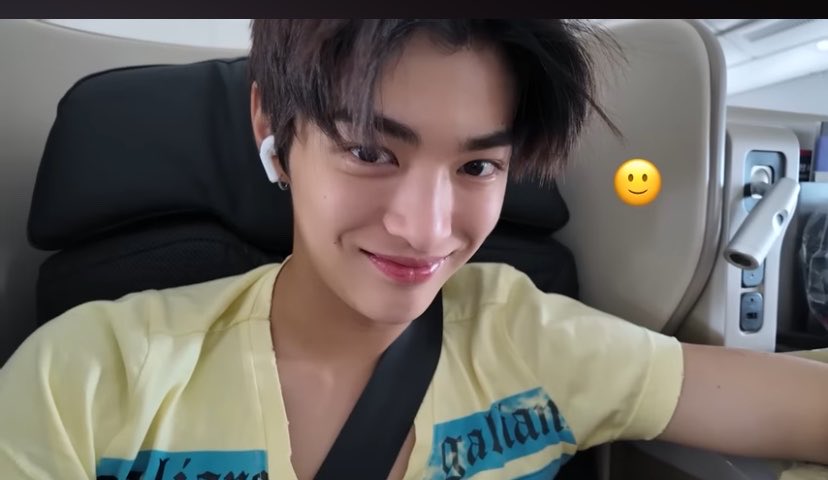 hoonbbei's tweet photo. Cie pas otw ke indonesia cortis naik kelas bisnis, mereka tau indonesia negara kaya penuh kebun sawit https://t.co/ooZXaLEb9s
