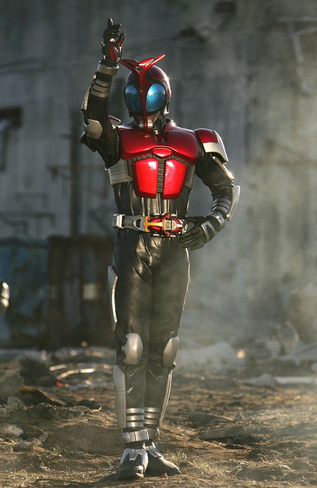 ONEE_ZETONE's tweet photo. 個人的に「万人受けしそうやな」と思うデザインのライダー4選 https://t.co/cPe0TImLRE