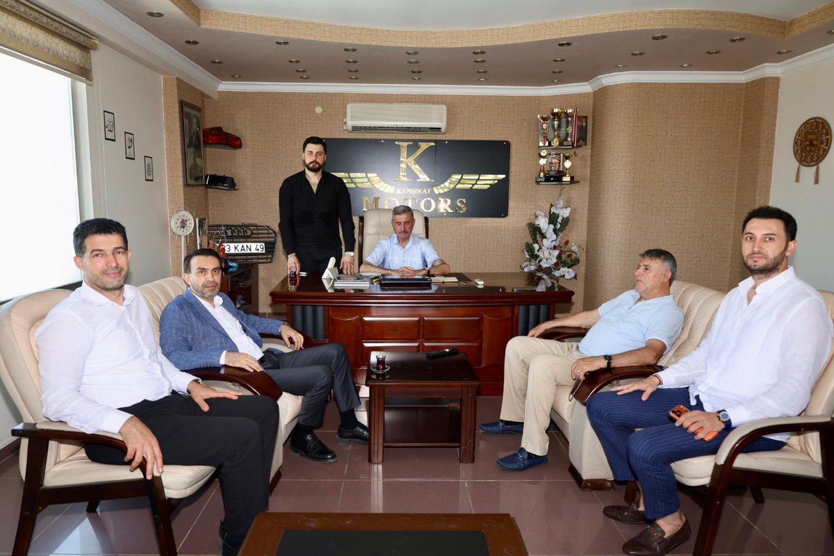 AdemAldemir33's tweet photo. 📍Çilek Mahallesi | Akdeniz

✅ İş Yeri Ziyareti

İl Teşkilat Başkanımız Sayın Halit Pekduran ve Toroslar Belediye Meclis Üyemiz Sayın Mehmet Metin Demir ile birlikte, Kanşıray Grup'un kıymetli işletme sahipleri Sayın Mustafa Kanşıray ve Sayın Ahmet Kanşıray'ı iş yerlerinde ziyaret ettik.

Misafirperverlikleri ve samimi ev sahiplikleri için kendilerine teşekkür ediyor, çalışmalarında bereketli ve hayırlı kazançlar diliyoruz.

#AKParti #Mersin #İşYeriZiyareti