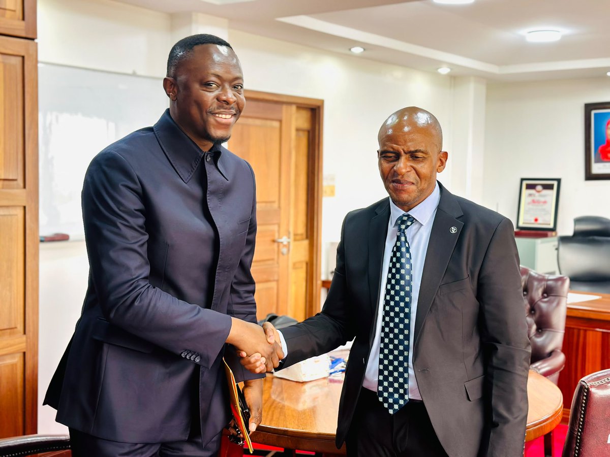 LuyeyeEnoch27's tweet photo. #RDC #Tanzanie #Energie 
Interconnexion 400kV RDC–Tanzanie :la SNEL relance le projet sous l’impulsion du DG @LwambaTeddy 
Au menu : 3options 2raccordement et 1traversée sous-marine du lac Tanganyika.
Un corridor énergétique inédit en Afrique pour renforcer l’intégrat•régionale. https://t.co/joNoBU9Dwz
