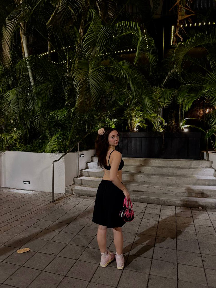 cleojadeonly's tweet photo. The night got hotter the moment I showed up. ✨ https://t.co/zmBAKH70Gq