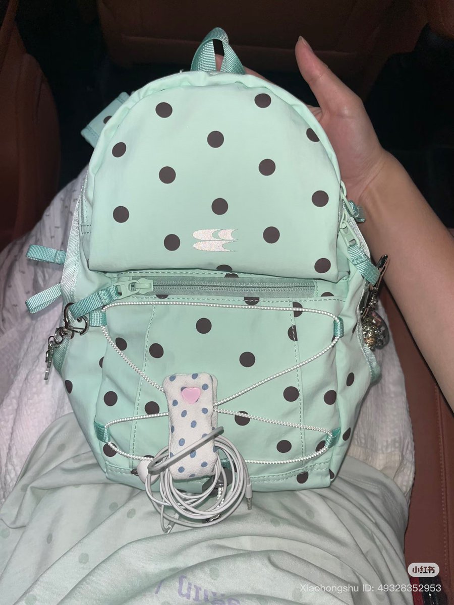 homgrunn's tweet photo. (Pre) Crying Center Polka Dot Bag Mint 
SALE 15% ⋆✴︎˚｡⋆

꩜ small 850฿ medium 970฿ 
꩜ ส่งฟรี / มัดจำ 400฿

📌 สั่งสินค้าทาง dm
📌 สินค้า pre-sale แบรนด์เตรียมส่งภายใน15วัน ส่งกลับไทย7-12วัน https://t.co/J0qHrseE2R