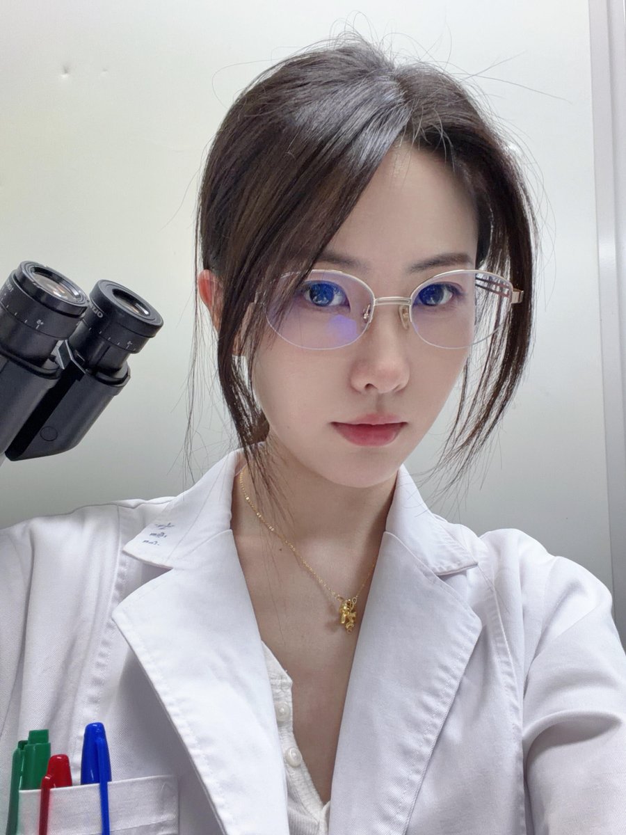 OmenmaDaniel's tweet photo. 读博日记|让我看看是谁还在工作🥲||| #科研牛马 #快下班了随便拍一下喽 #上班时间偷个懒 #读博日记 #实验室日常 #科研日常 #当代医学生 #医学研究生 https://t.co/LdR7rNxzDd
