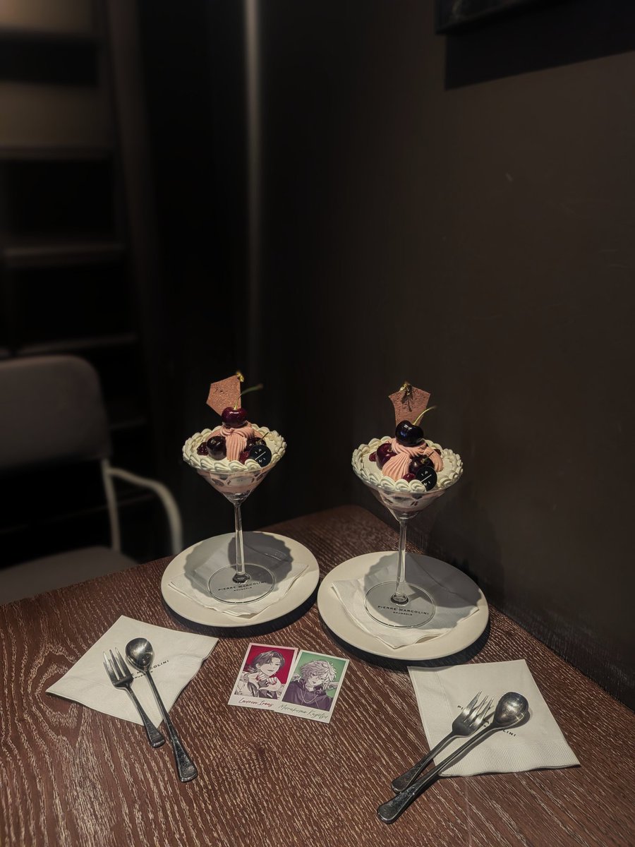 lrm04__'s tweet photo. 📍PIERRE MARCOLINI　ピエールマルコーニ(銀座)

期間限定のさくらんぼパフェ🍒♡ https://t.co/iZhAd4hfGv